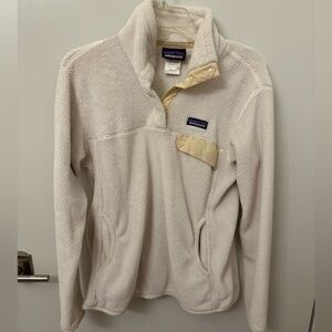 White/cream Patagonia pullover